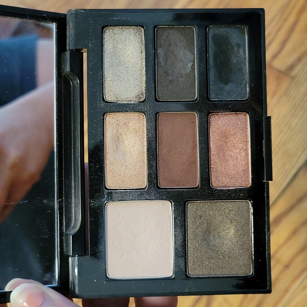 Gently used Smashbox Cherry Smoke eyeshadow palette